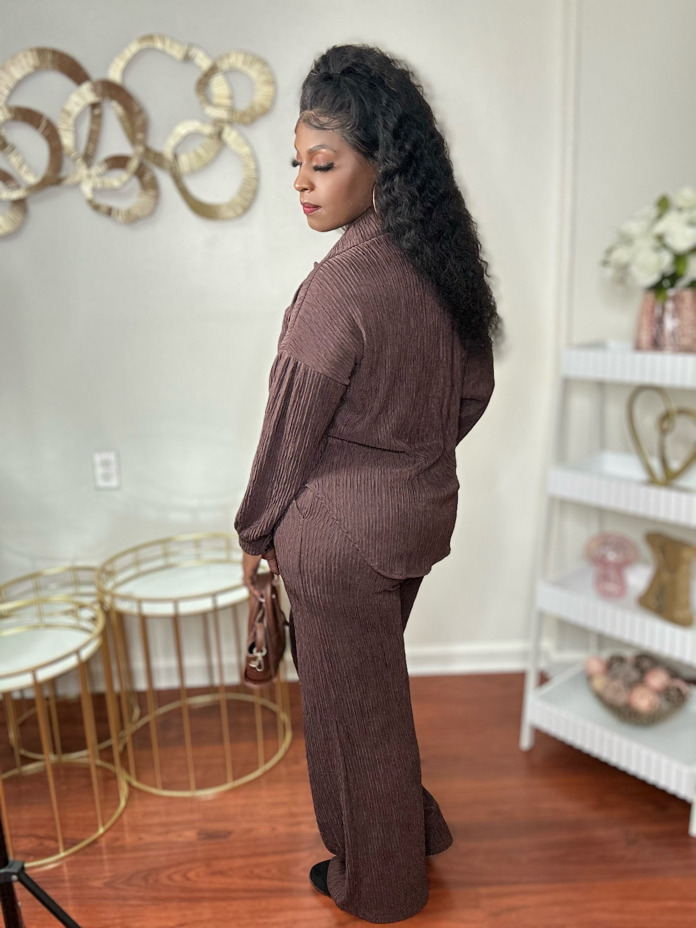 The Uptown Set (Brown)